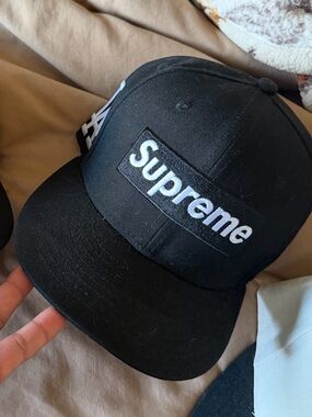 Supreme MLB Teams Los Angeles Box Logo New Era 59Fifty Fitted Cap